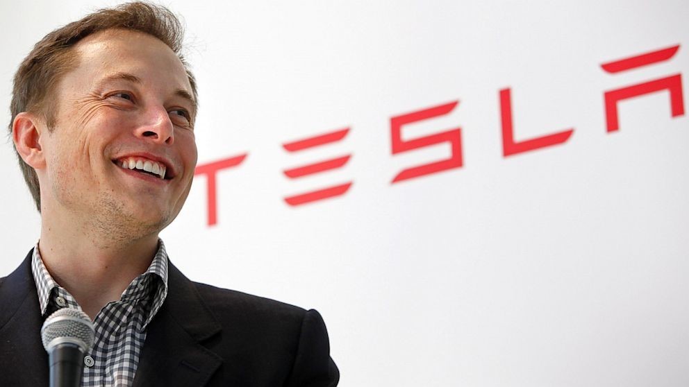 Đột phá của Tesla năm nay đến CEO Elon Musk người giàu thứ hai thế giới còn bất ngờ