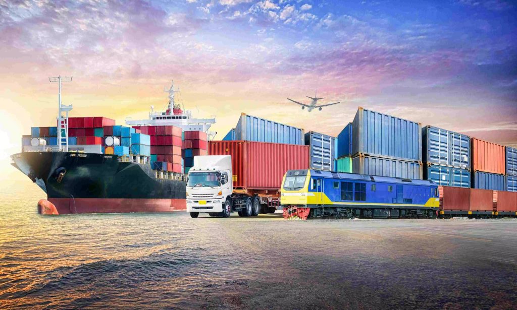 Logistics đóng vai trò vô cùng quan trọng trong hoạt động kinh doanh